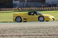 2400149-sports-car-ferrari-pirelli-p-zero-corsa-system_c7d4fa5e-6623-4b3d-b75d-3809e8872aec