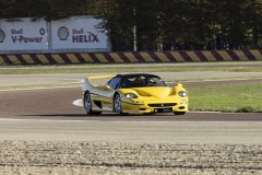 2400150-sports-car-ferrari-pirelli-p-zero-corsa-system_74d37786-f2f7-49a1-979d-3c104c487aa2