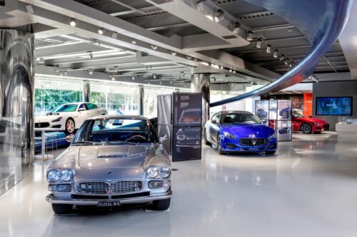 Sessant’anni di Quattroporte. Maserati dedica alla sua iconica berlina un’esposizione nello stabilimento modenese