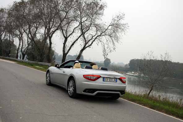 Test drive Maserati GranCabrio (2010): puro piacere per quattro